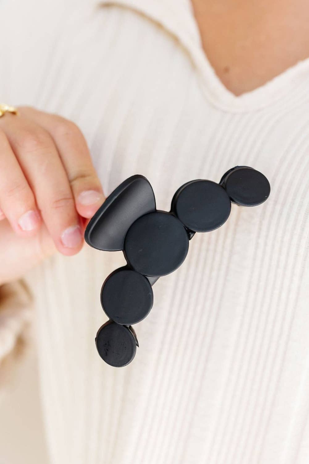 Minimalist 5 Circles Matte Black Hair Claw Clip