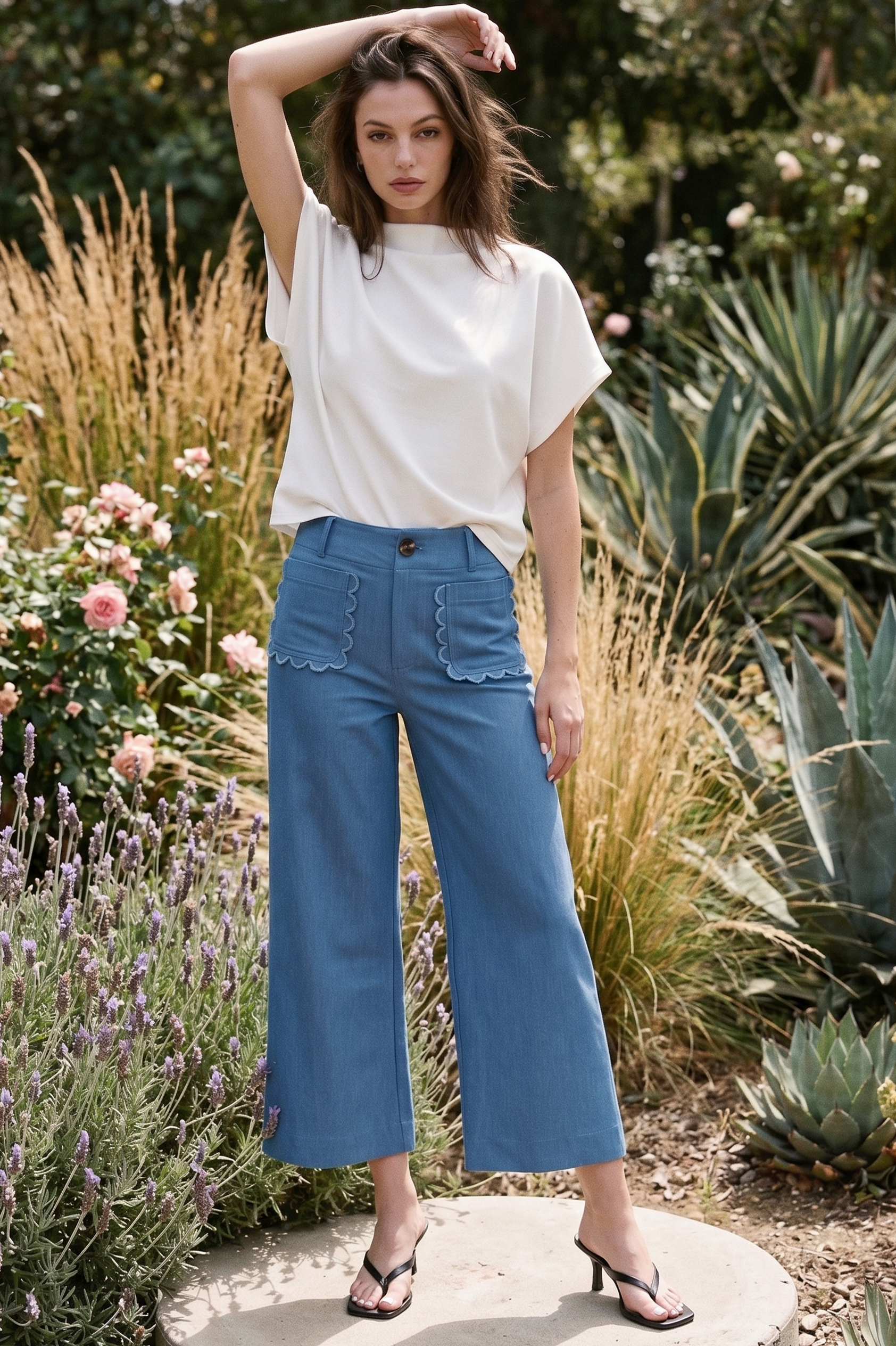 Cropped Scallop Pocket Wide-Leg Colette Pants