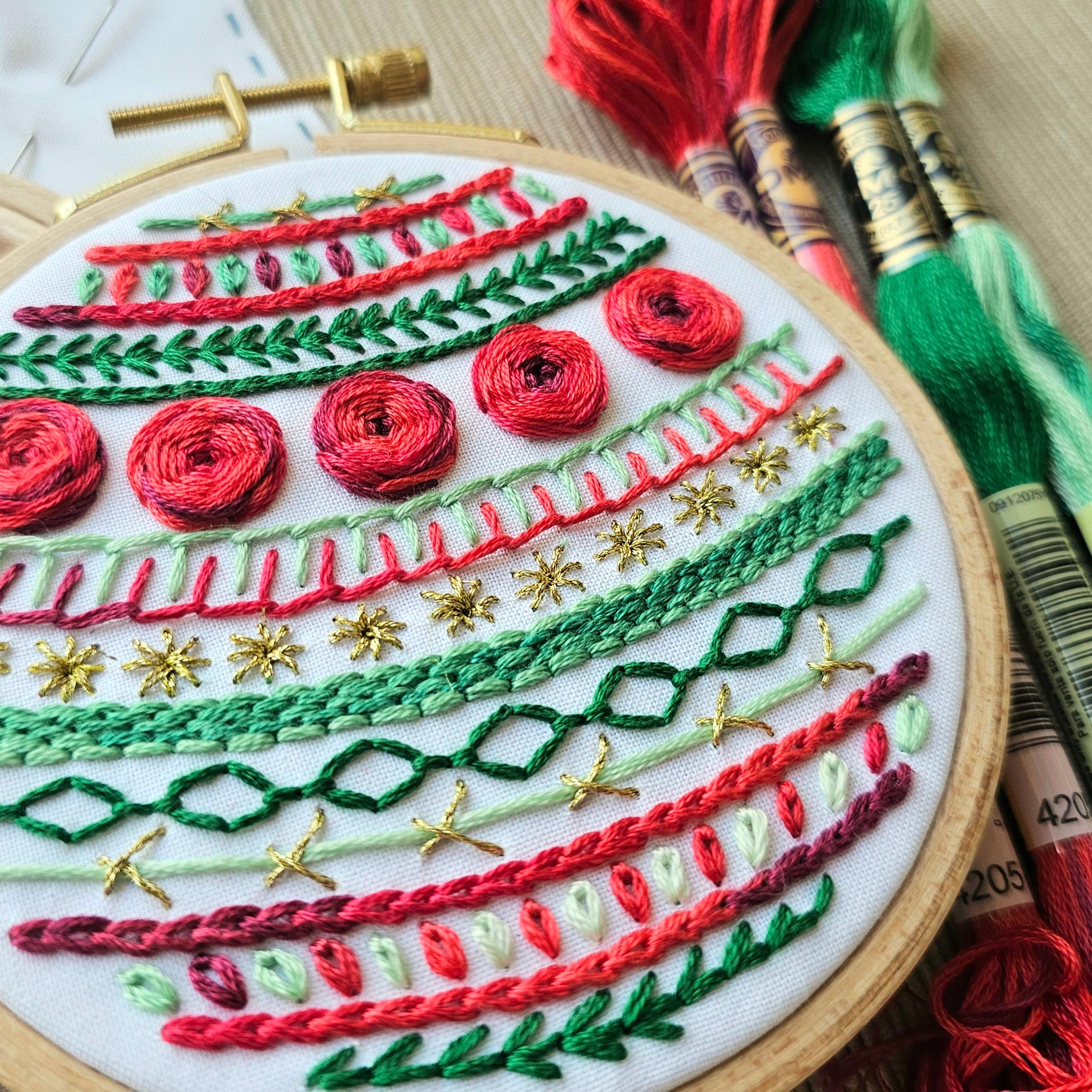 "Deck the Halls" holiday ornament kit