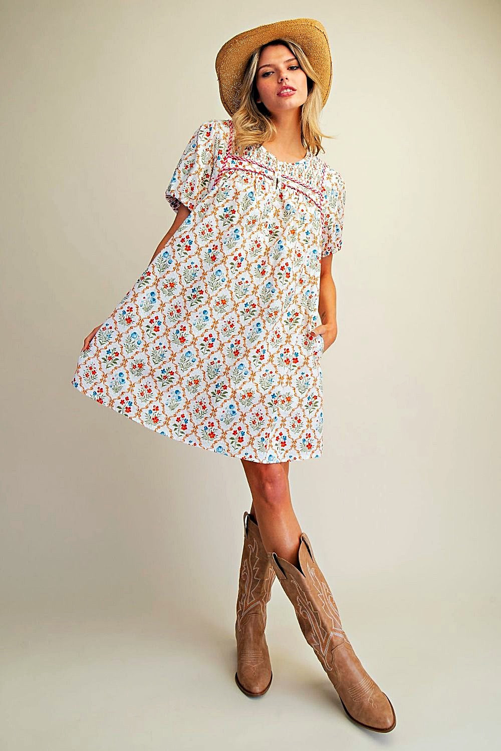 easel Dress with Tiny Flowers - white or beige