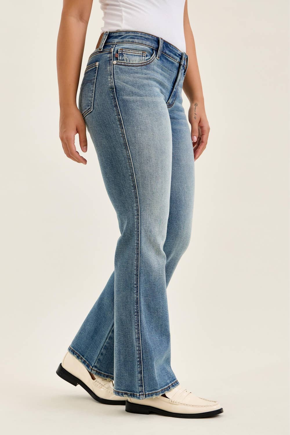 Low Rise "DAISY" Bootcut MD Genie Blue