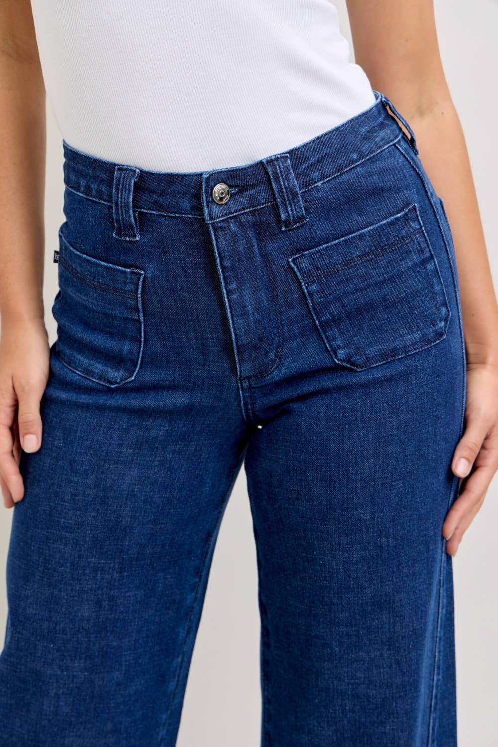 High Waist Retro Wide w/ Patch Pockets & Twisted Seams