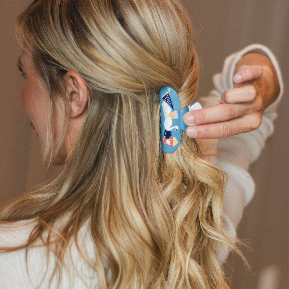 Stars Hollow Claw Hair Clip